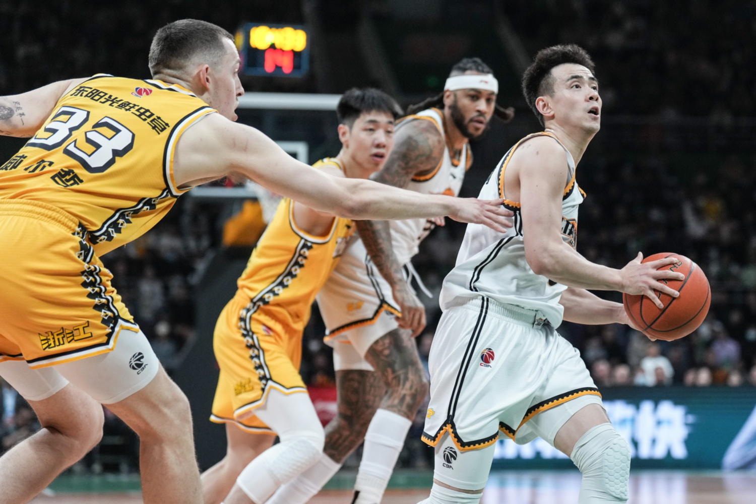 快船险胜76人，赵继伟高光表现