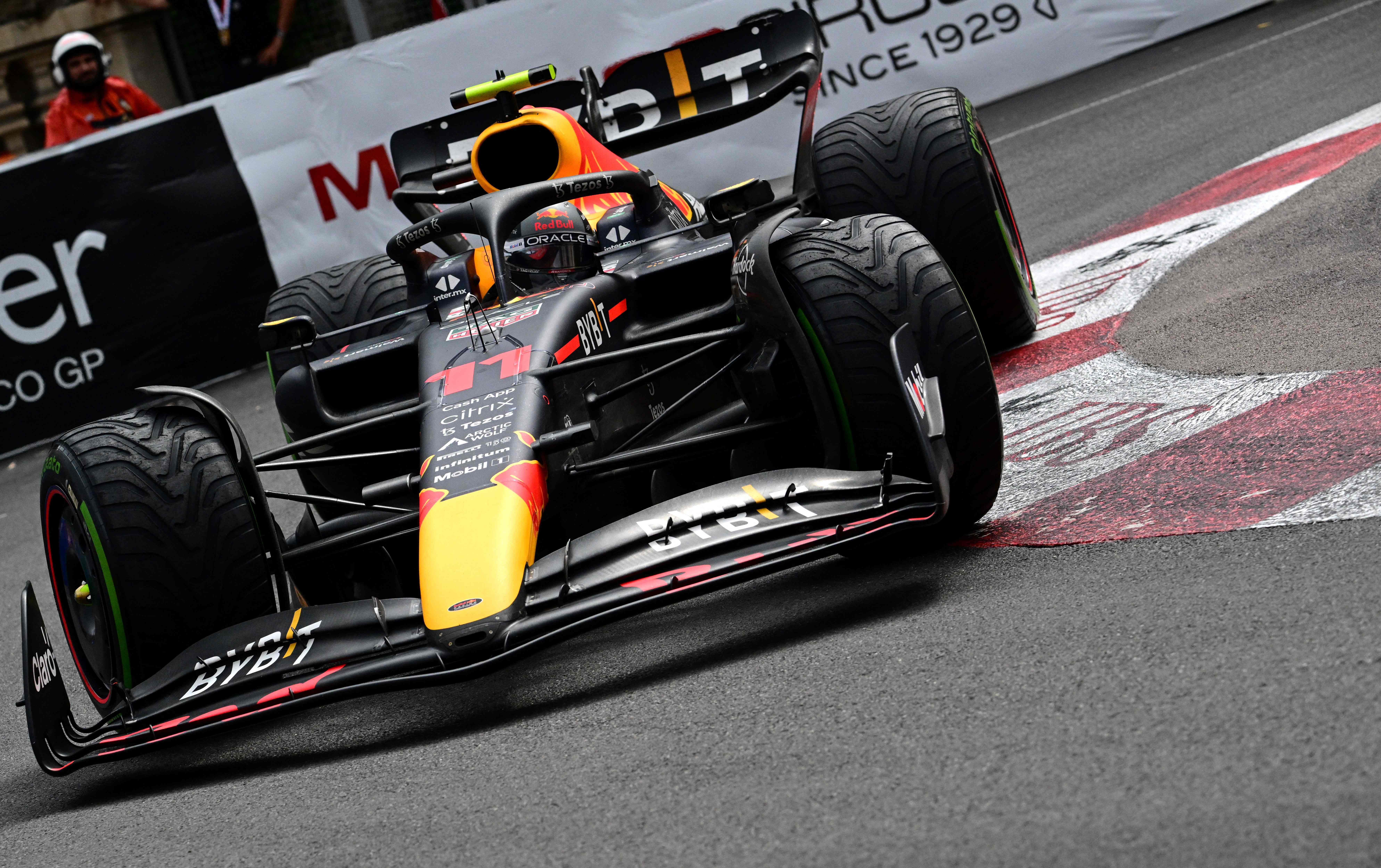 红牛二队绝杀法拉利，佩雷兹高光表现