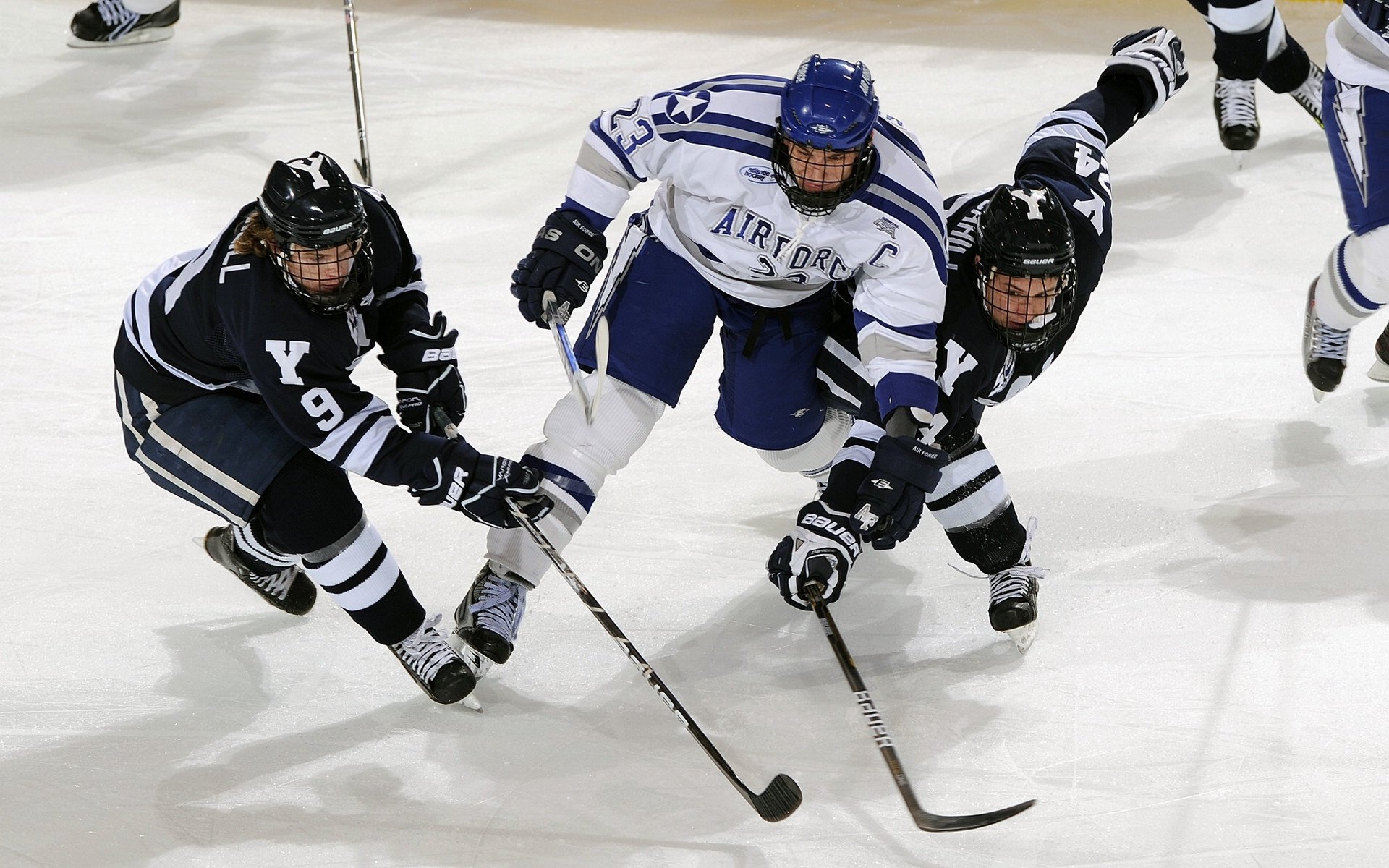 凯恩爆发引领战术革命，贝蒂斯正面击溃莱比锡背后的足球哲学
