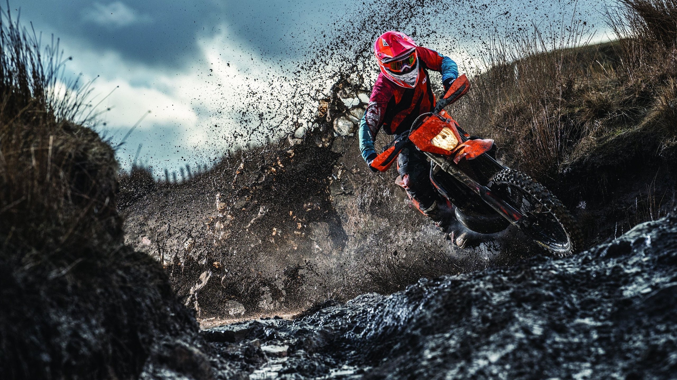 绿茵场上的双重奏，摩洛哥与加纳的非洲对决，映照哈兰德在焦点战的自我证明